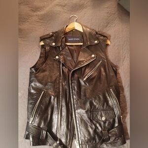 FAUX LEATHER SLEEVELESS JACKET